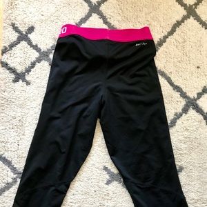 Nike Pro cropped spandex leggings